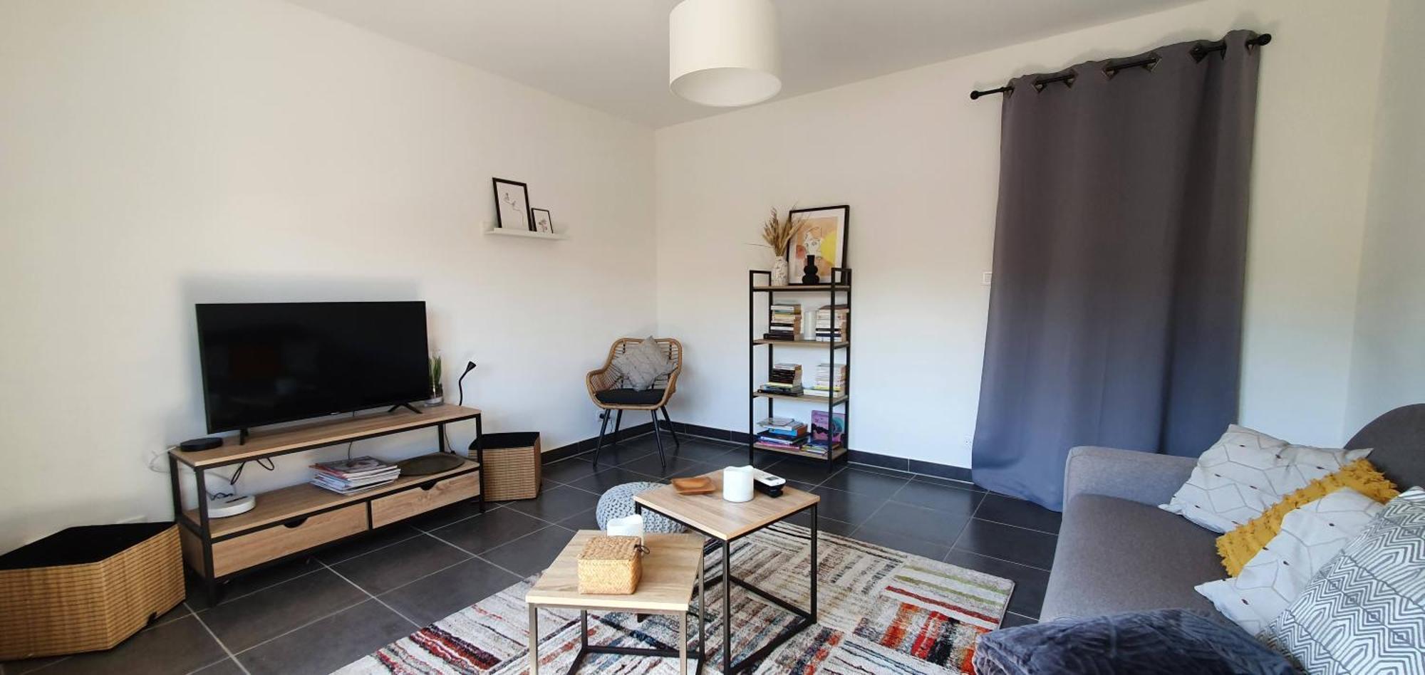 Studio Et A 2 Pas De La Cite Apartment