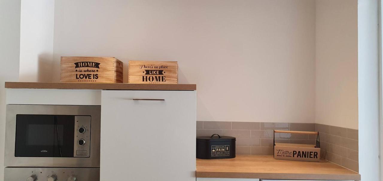 Studio Et A 2 Pas De La Cite *