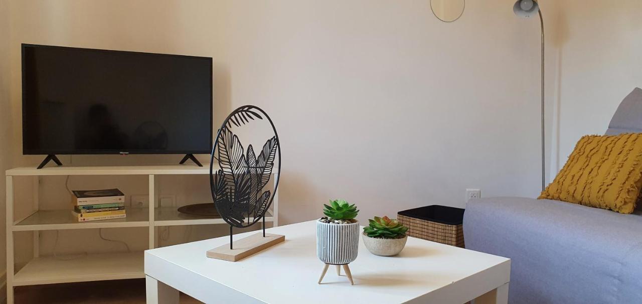 Studio Et A 2 Pas De La Cite *